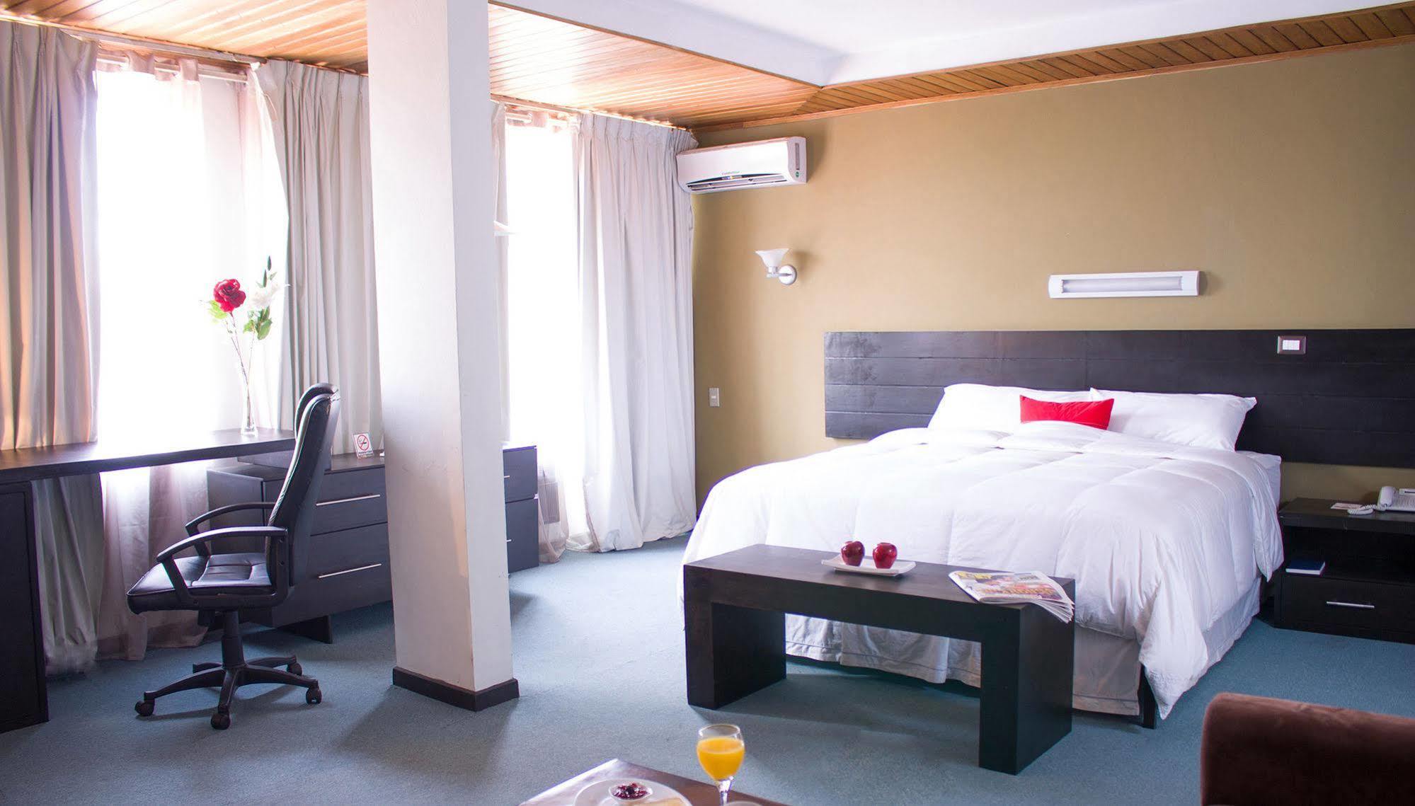 Hotel Ramada Inn San Salvador Kültér fotó